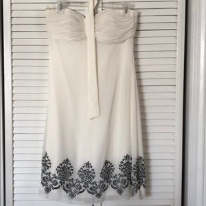 Strapless dress with tie neck. Size 6.